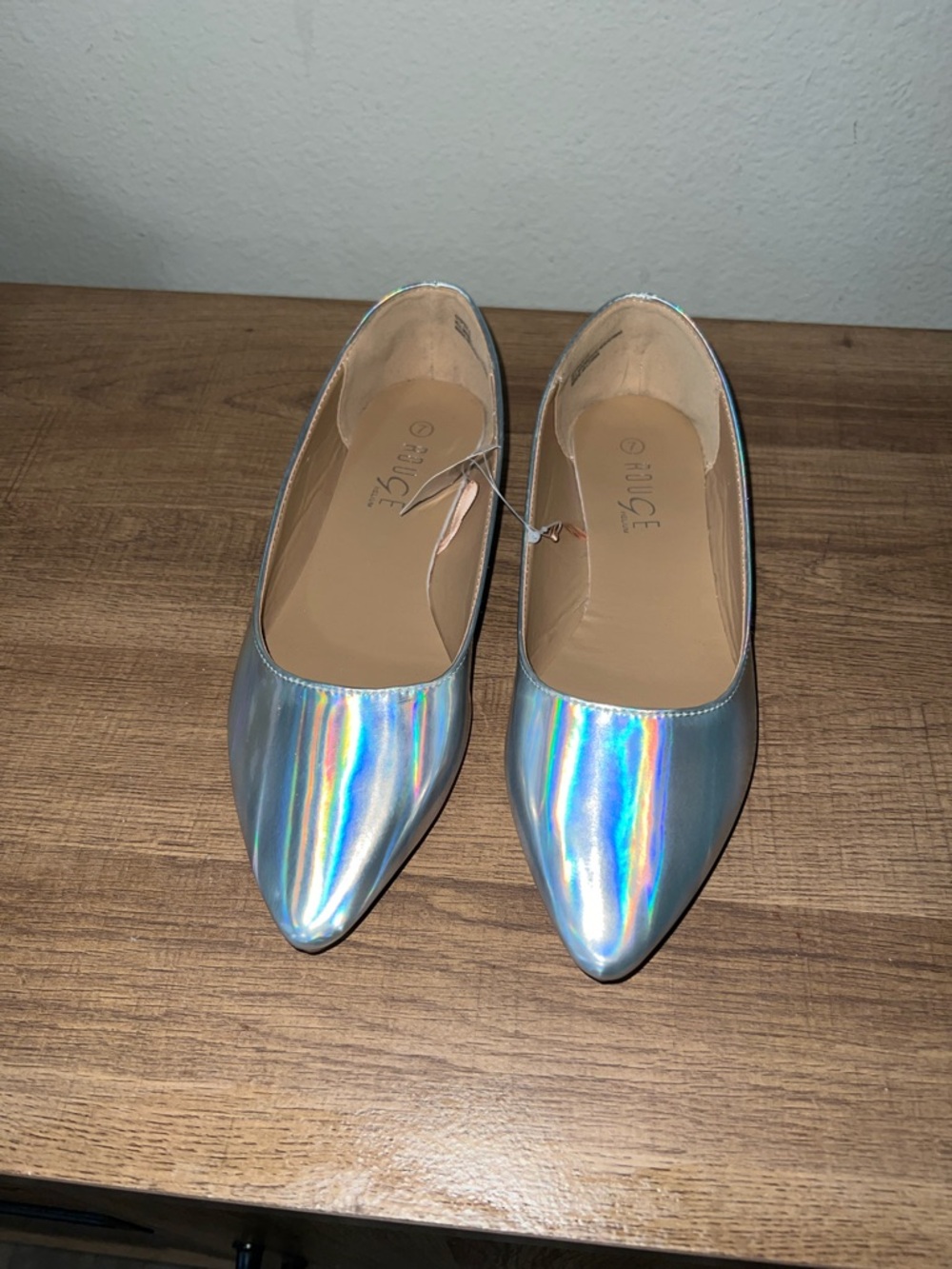 Rouge Helium Holographic Iridescent Pointed-Toe Flats